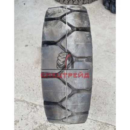 Цельнолитая шина 6.50-10